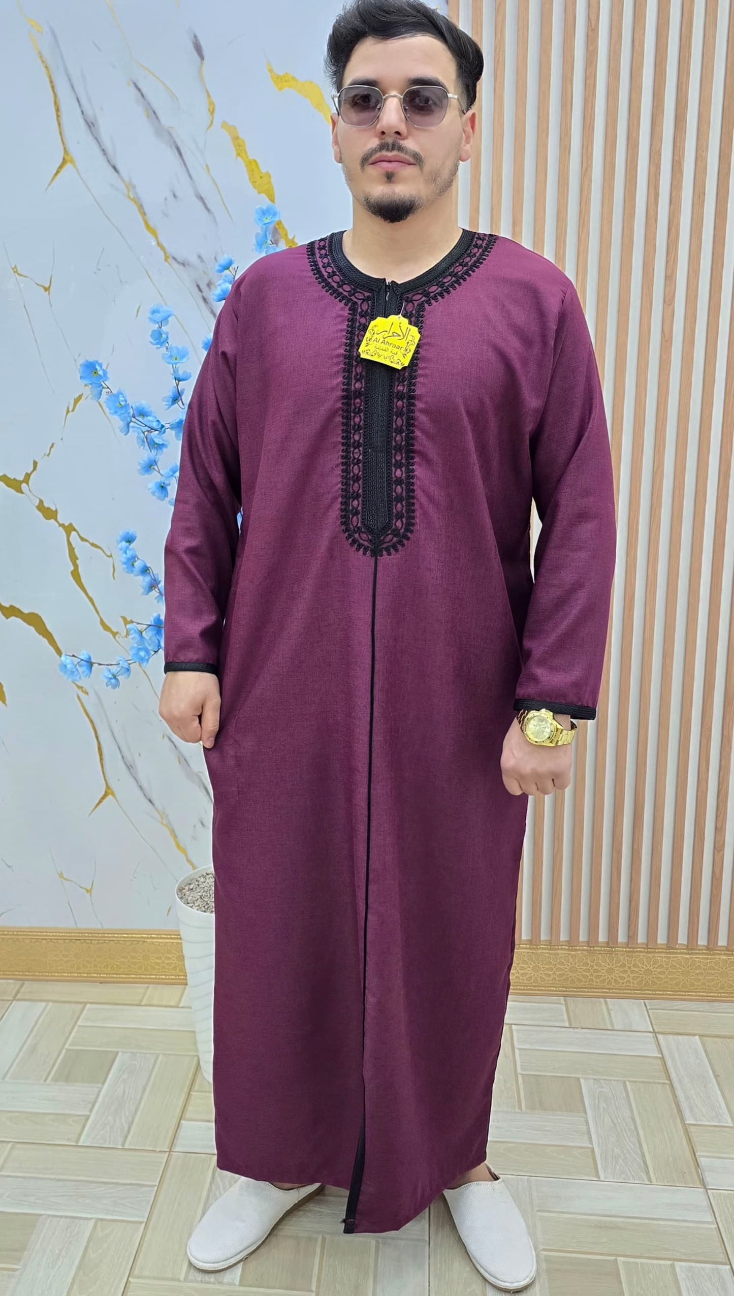 عند الطلب قم بإختيار الموديل والقياس معا