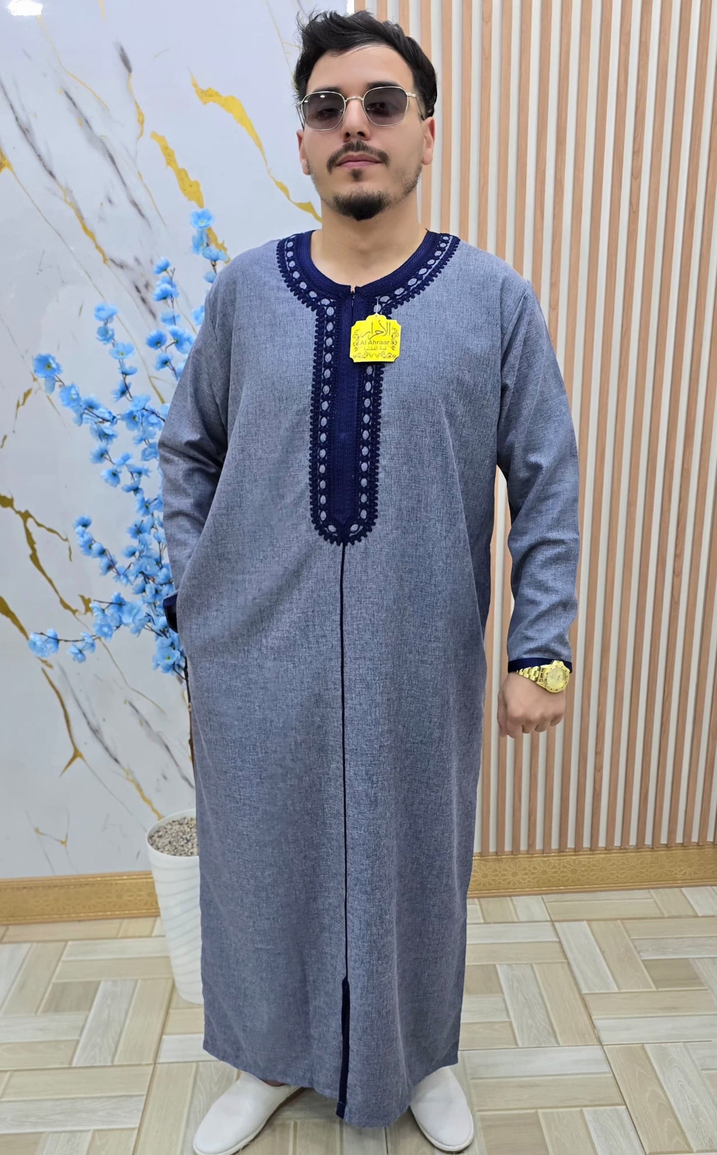 عند الطلب قم بإختيار الموديل والقياس معا